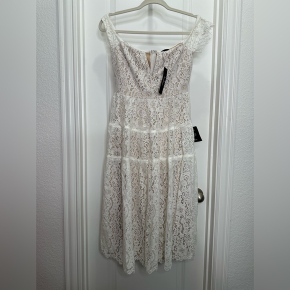🆕 LULUs Absolutely Stunning White Lace Off-the-Shoulder Midi Dress Sz Small/Med - Picture 2 of 13
